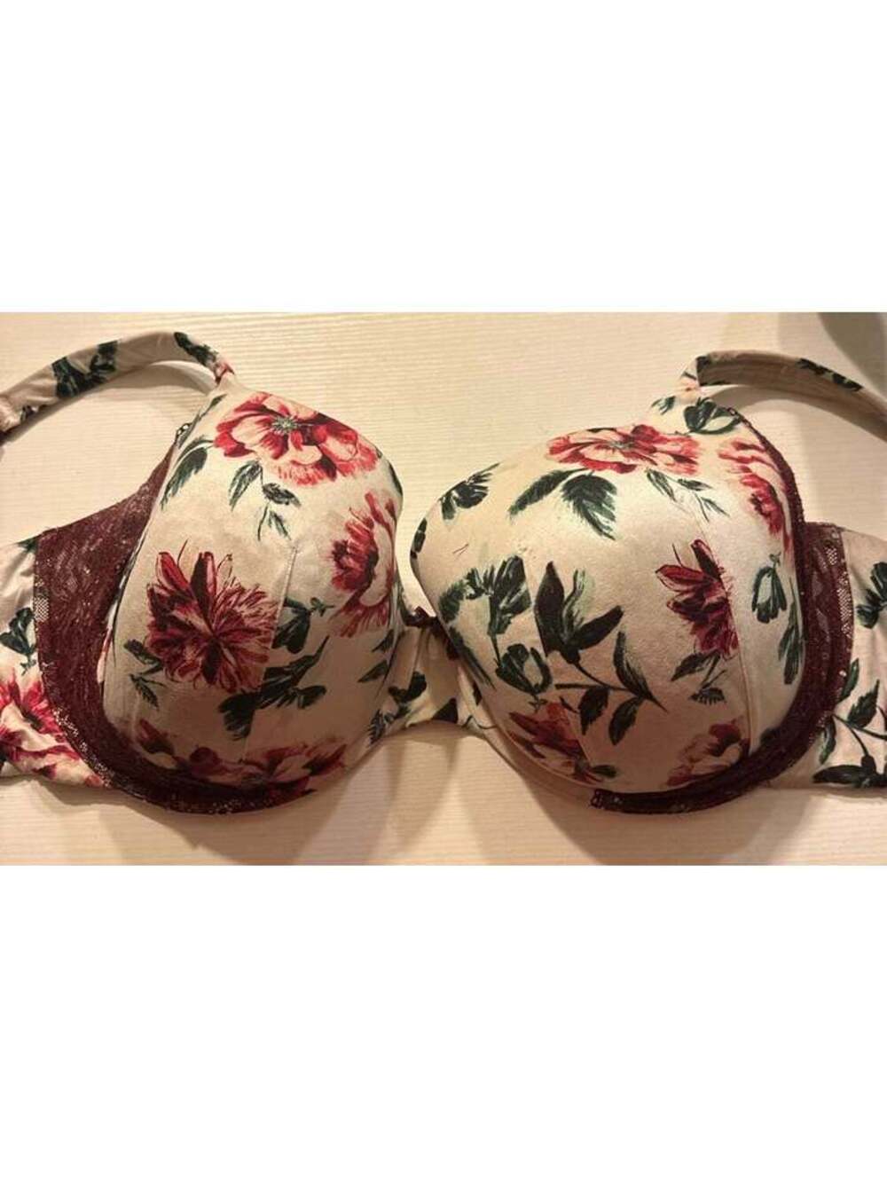 Cacique lightly lined tshirt Bra size 44 g